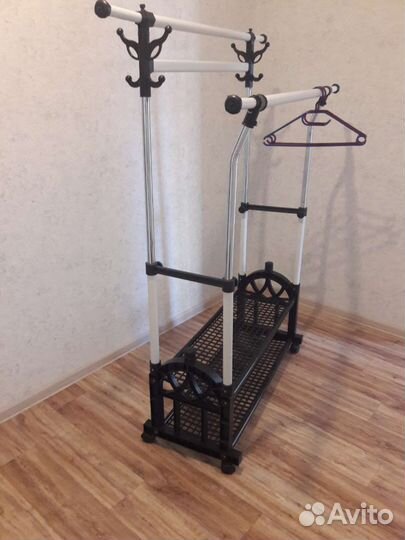 Стойка для одежды напольная