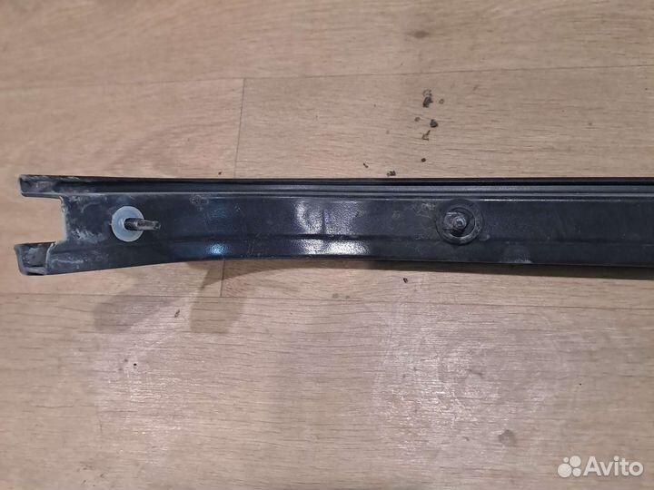 Полозья для сдвижной двери левая Mazda MPV