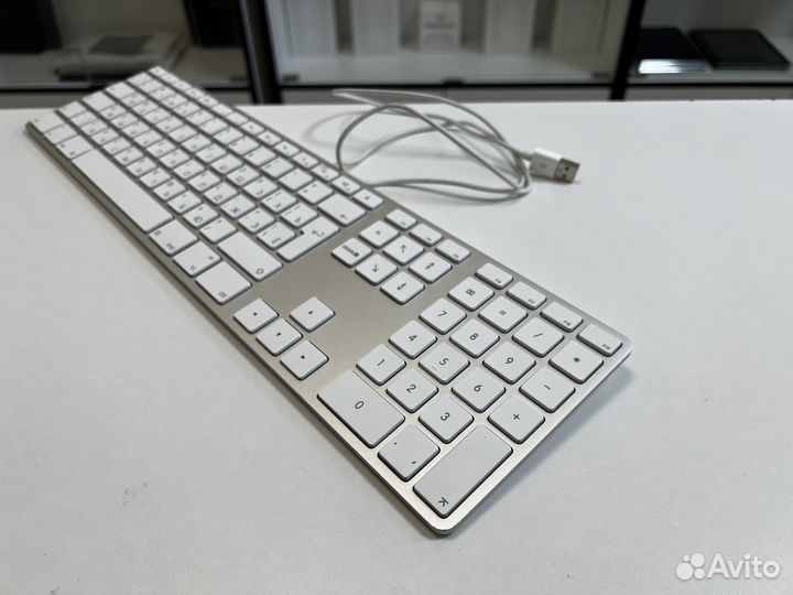Клавиатура Apple USB Keyboard (A1243) Wired
