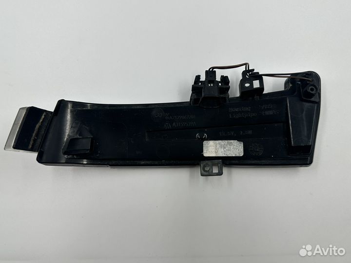 Поворотник в боковое зеркало Mercedes Cla