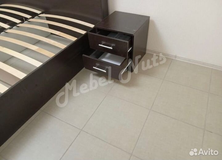 Тумба прикроватная