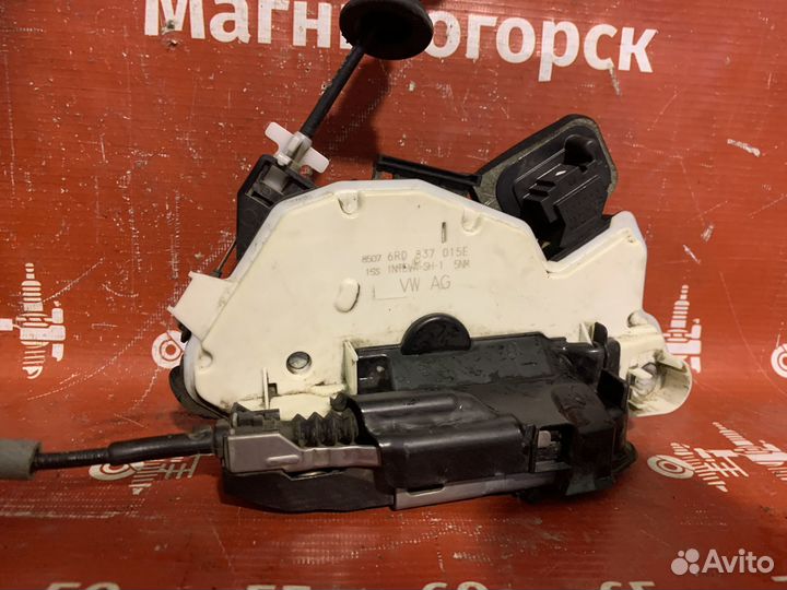 Volkswagen Polo Замок двери передней левой