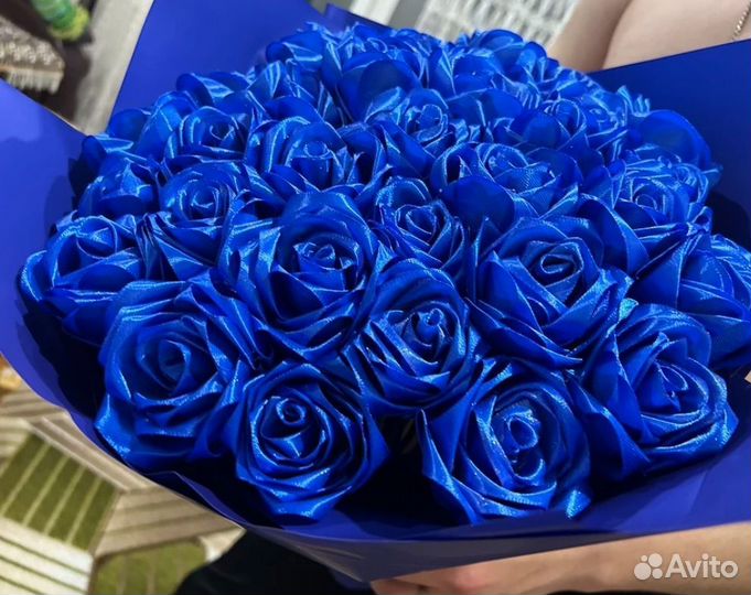 Букет из атласных роз