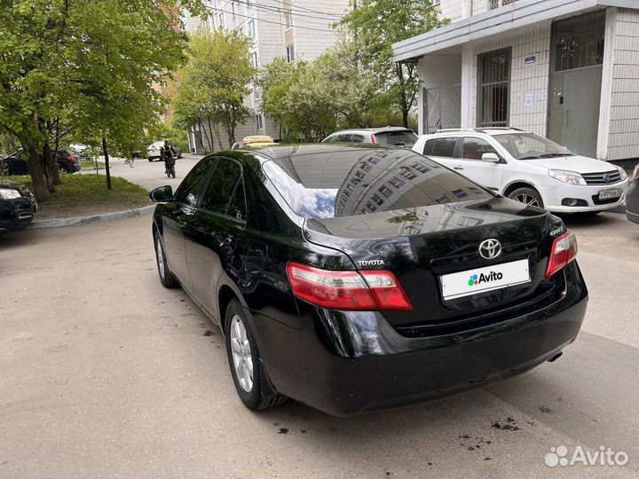 Toyota Camry, 2011