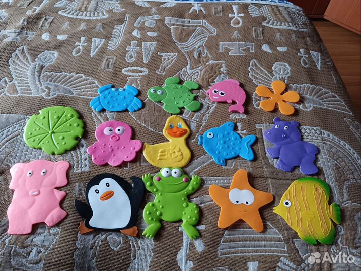 Игрушки для купания в ванной