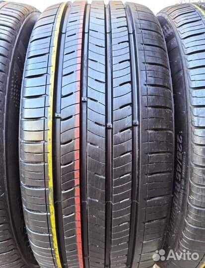 Kumho Solus TA31 215/55 R17 94V