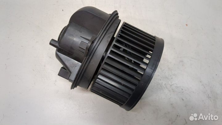 Двигатель отопителя Nissan Almera Tino, 2004