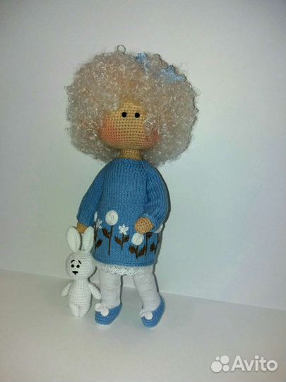 Вязаная куколка