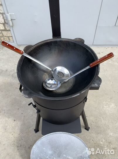 Печь под казан с трубой + казан 10 литров