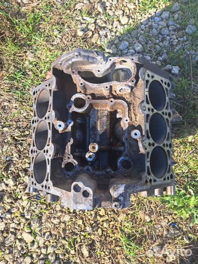 Блок цилиндров Audi A6 C6 3.2 auк