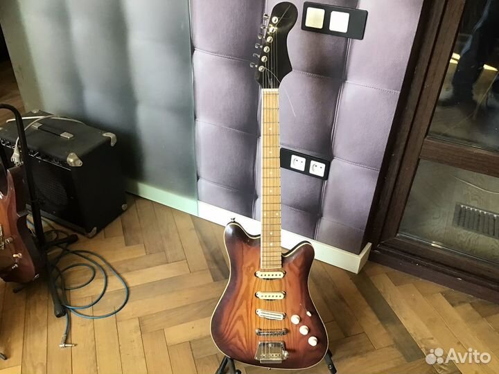 Электрогитара