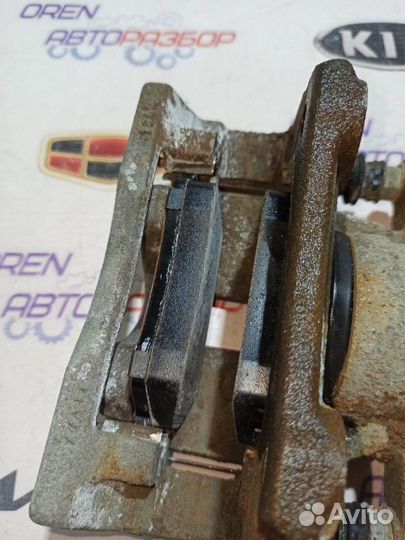 Суппорт тормозной передний правый Renault Duster