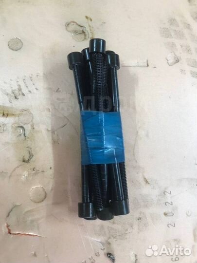 Болт головки блока цилиндров Toyota Corolla