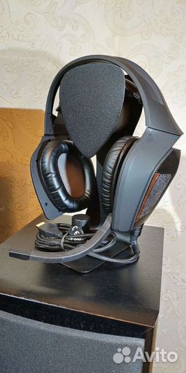 Держатель наушников