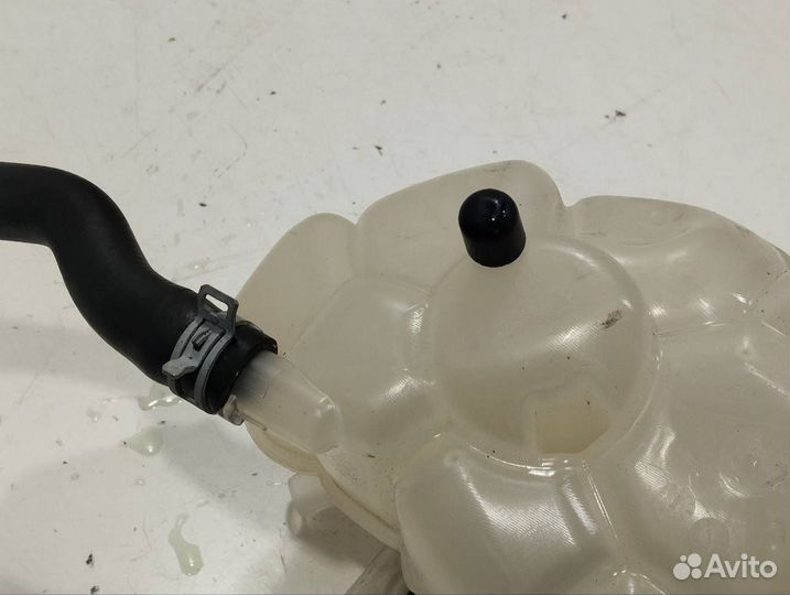 Бачок расширительный Volvo XC90 2 2019 31465682