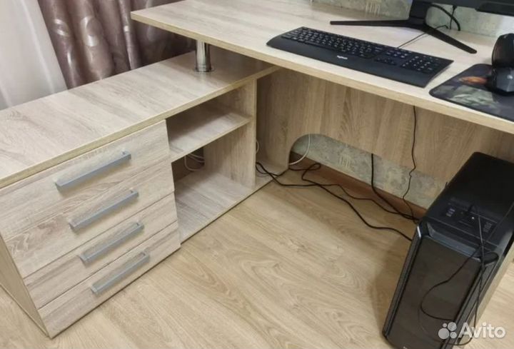 Стол компьютерный Алькор