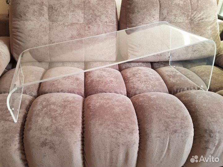 Полка из оргстекла