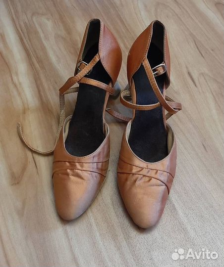 Продам бальные туфли стандарт