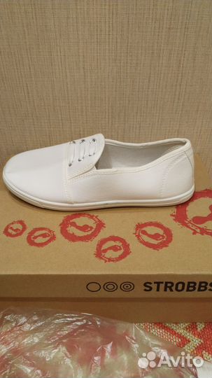 Кроссовки и слипоны