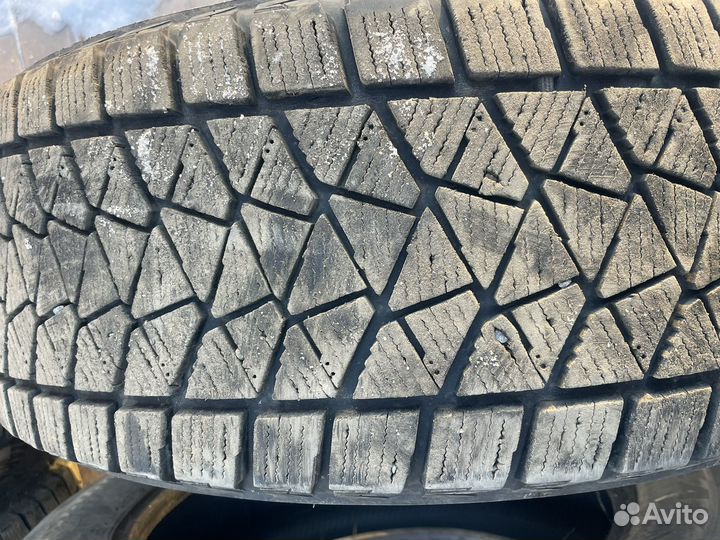 Bridgestone Blizzak DM-V2 225/60 R18
