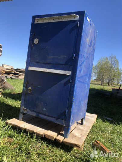 Шкаф металлический сейф