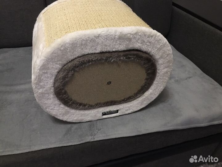 Домик с когтеточкой для кошек