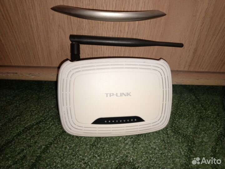 Dvd проигрыватель и роутер TP-Link
