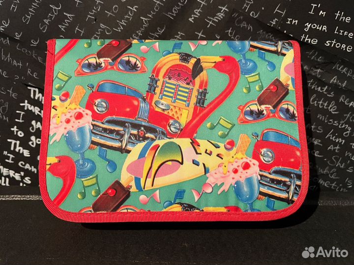 Пенал школьный