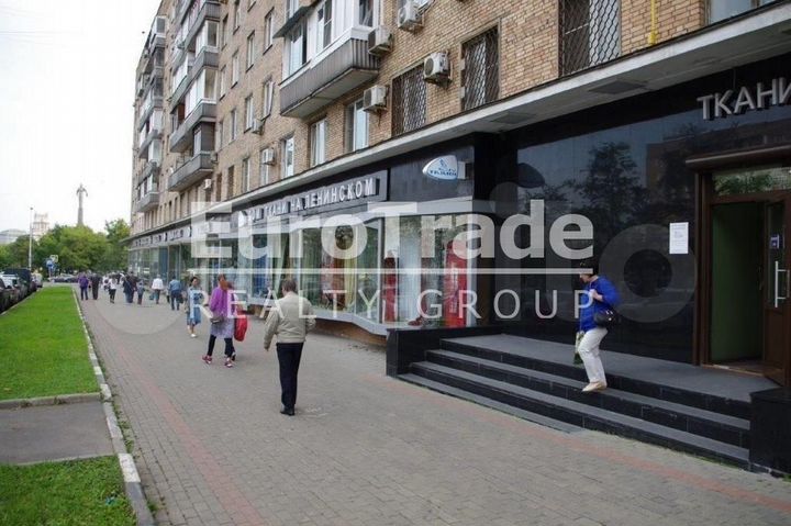 Сдам торговое помещение, 400 м²