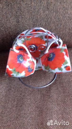 Чашки с блюдцами