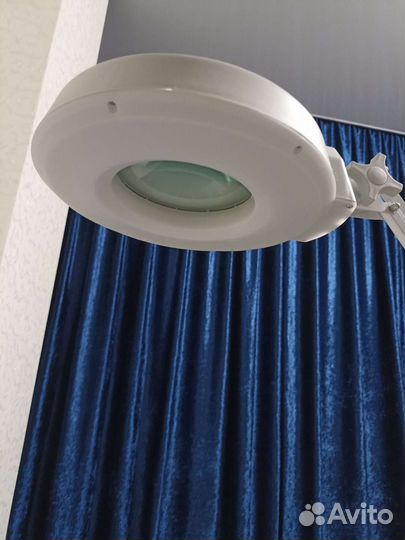 Лампа лупа настольная для маникюра