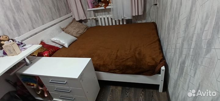 Кровать