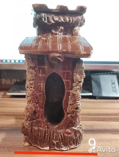 Замок для аквариума