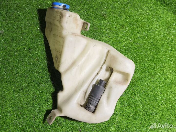 Бачок омывателя с насосом Audi A4 b5