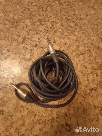 Гитарный комбоусилитель