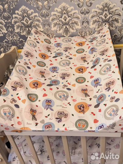 Пеленальная доска на кроватку