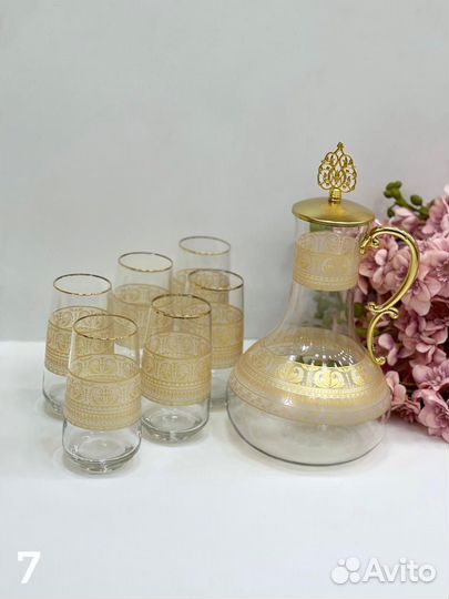 Графин со стаканами