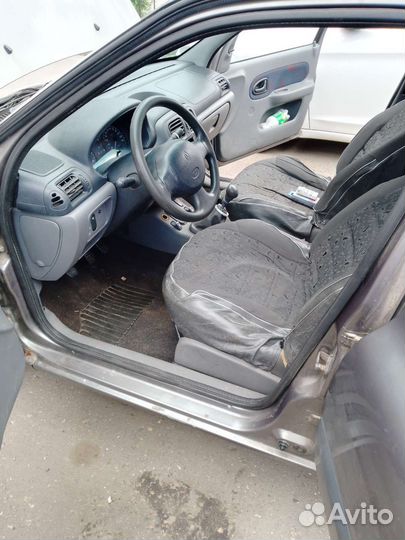 Renault Clio 1.4 МТ, 2001, битый, 209 600 км