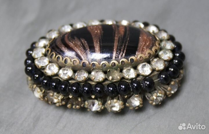 Брошь большая, Чехословакия, утрата трёх камней, р