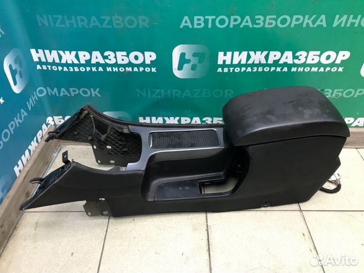 Подлокотник Ford Mondeo 4 2.0 tnbb 2013