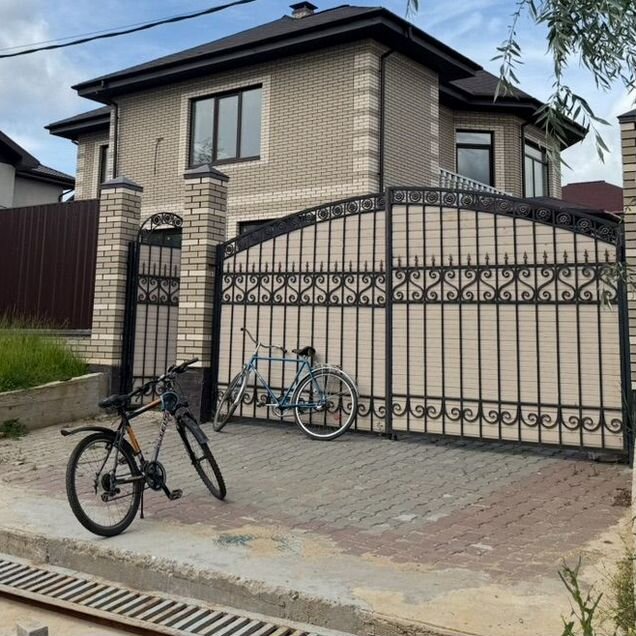Дом 209 м² на участке 10 сот.