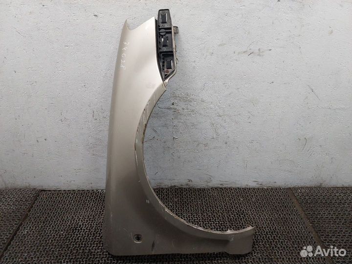 Крыло Skoda SuperB, 2003