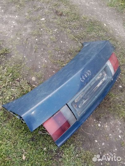 Крышка багажника Ауди-80 б.3
