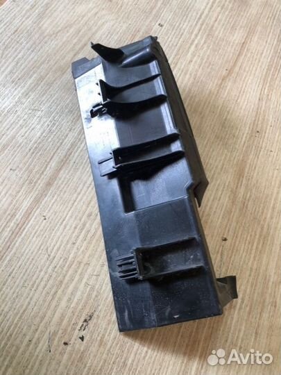 Дефлектор радиатора правый Mercedes-Benz Gla-Class