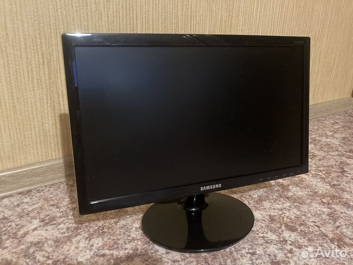 Монитор Samsung LS19D300NY