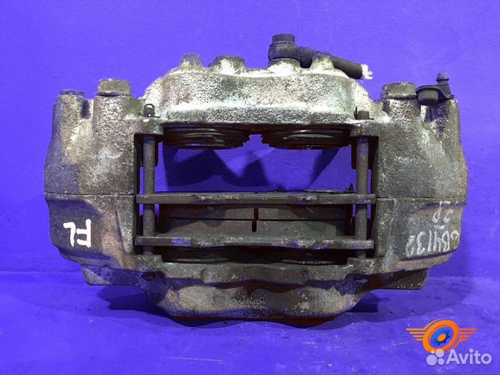 Суппорт передний левый Mitsubishi Pajero SUV 4M41