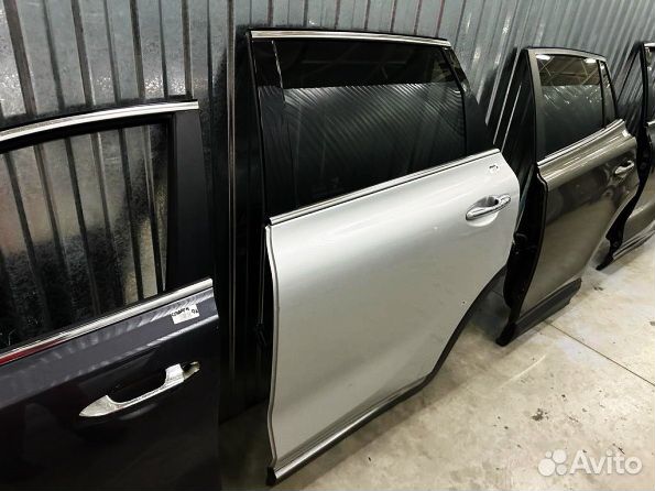 Дверь левая задняя Kia Sorento 3 Prime