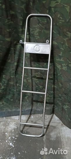 Продам лестницу на ниссан кондор правую