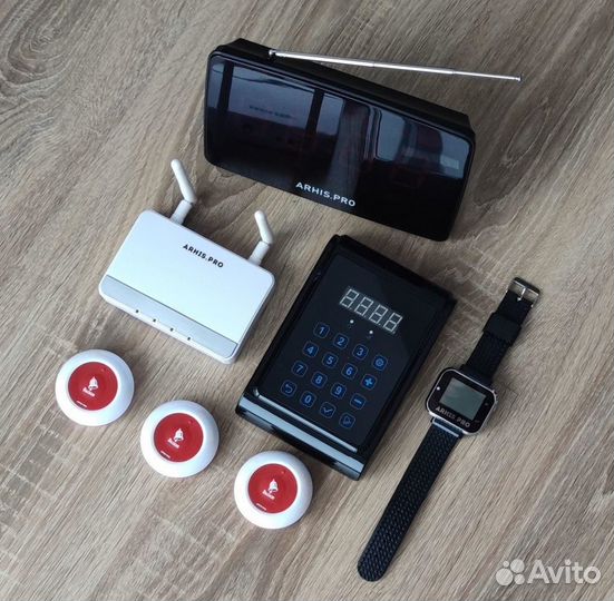 Кнопка вызова официанта с часами, табло, усилитель