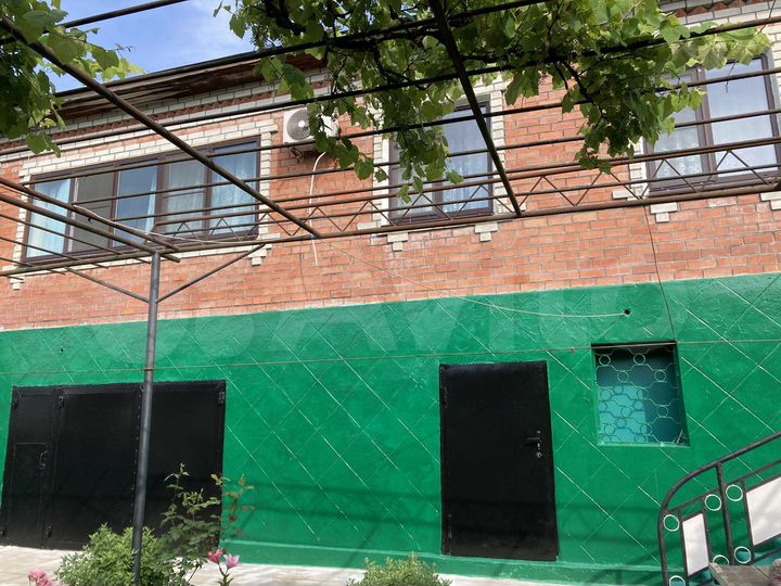 Дом 232,7 м² на участке 10,6 сот.